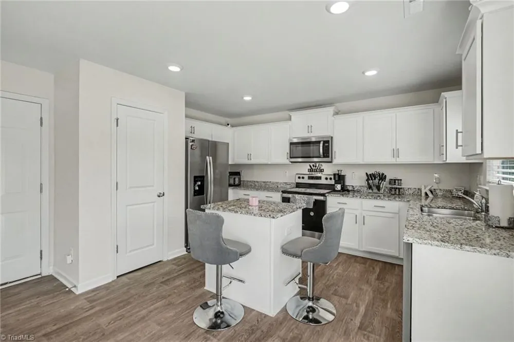 154 Stone River Way Mayodan, NC 27027