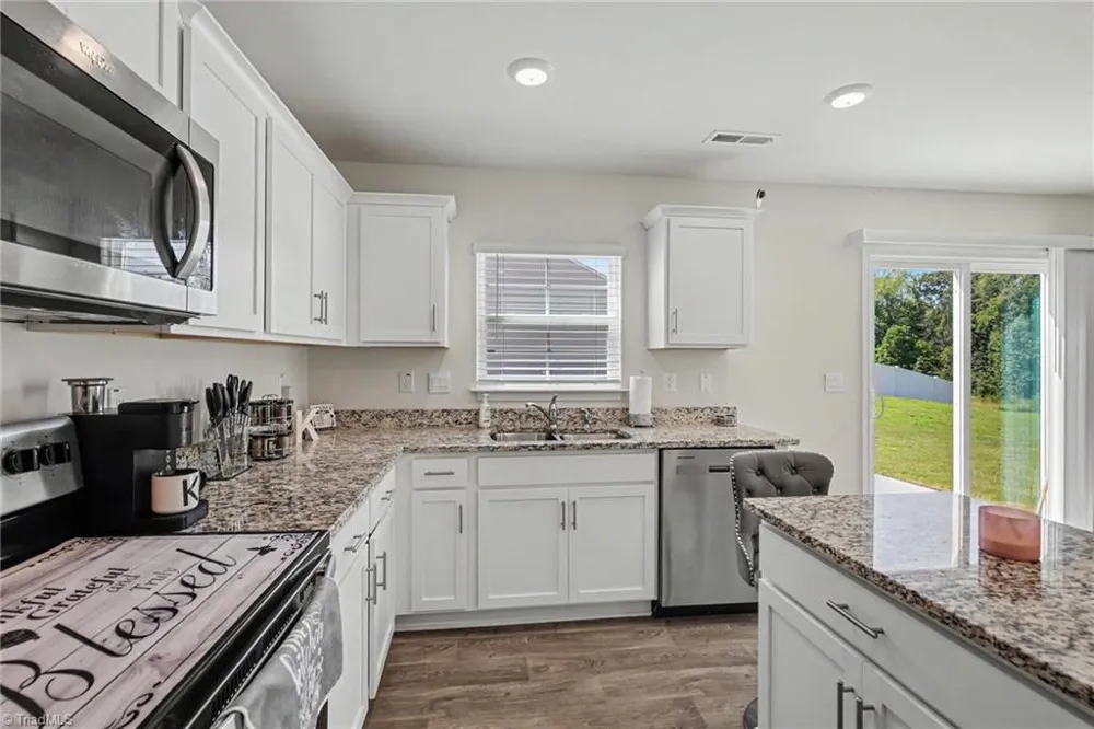 154 Stone River Way Mayodan, NC 27027