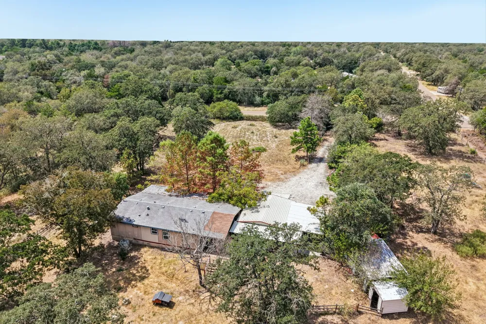 664 Hidden Oaks Drive Elgin, TX 78621
