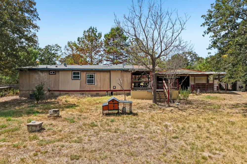664 Hidden Oaks Drive Elgin, TX 78621