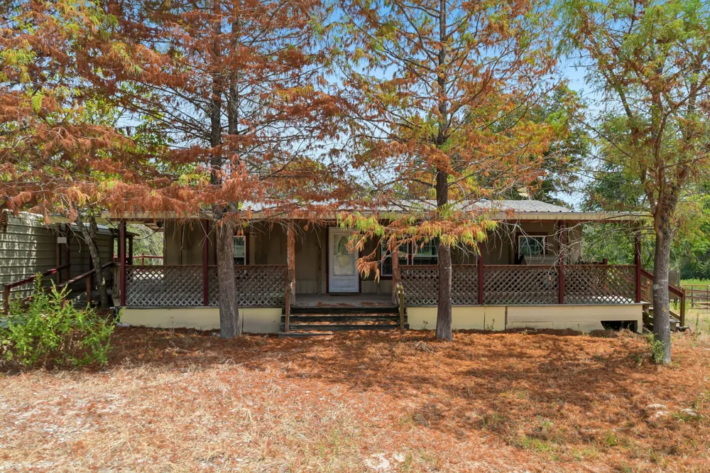 664 Hidden Oaks Drive Elgin, TX 78621