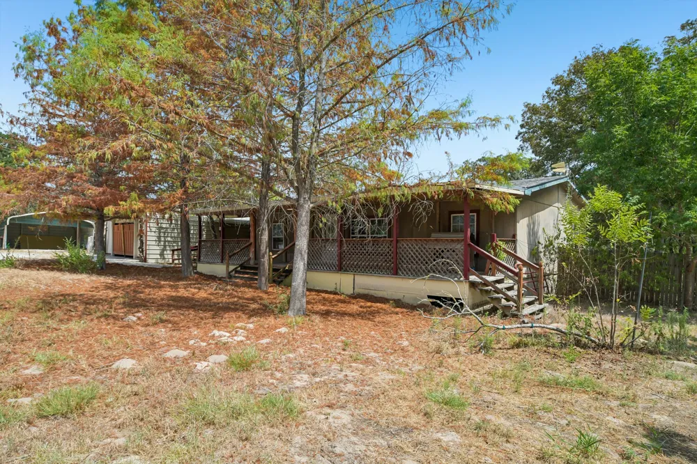 664 Hidden Oaks Drive Elgin, TX 78621