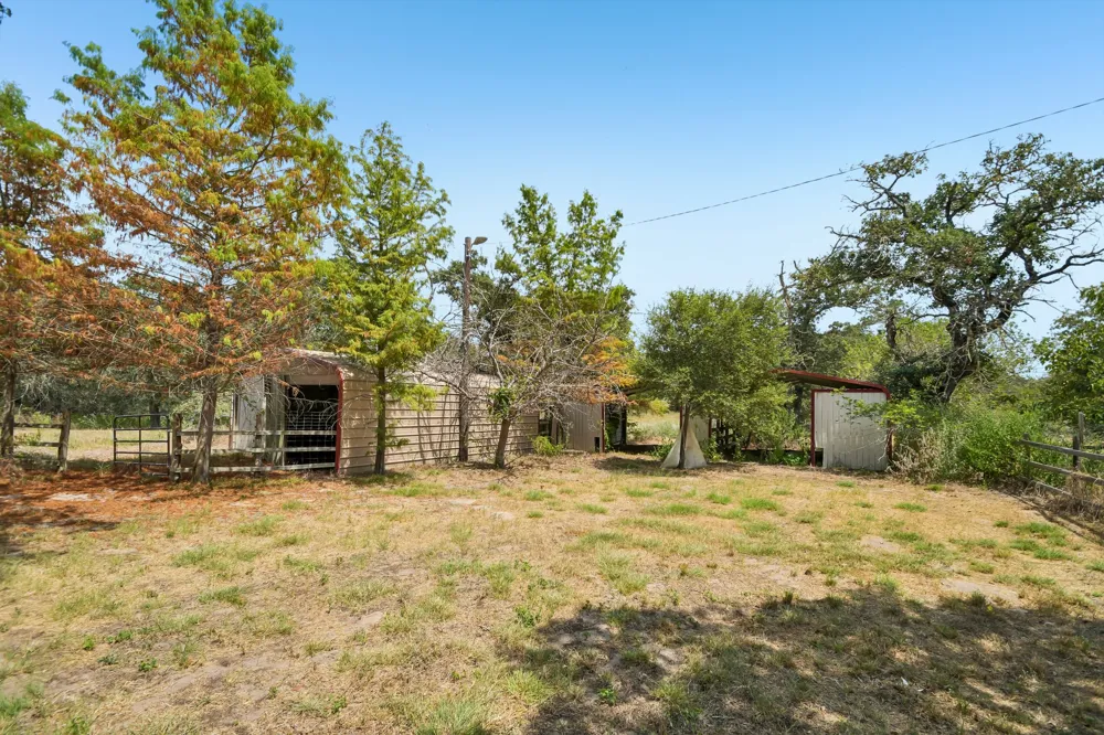 664 Hidden Oaks Drive Elgin, TX 78621