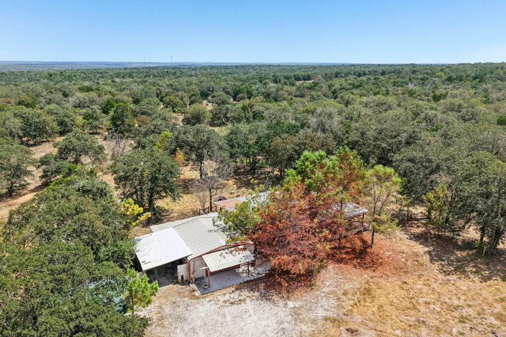 664 Hidden Oaks Drive Elgin, TX 78621