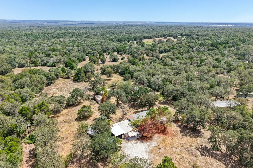 664 Hidden Oaks Drive Elgin, TX 78621