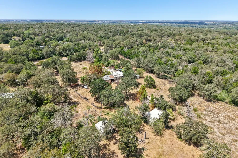 664 Hidden Oaks Drive Elgin, TX 78621