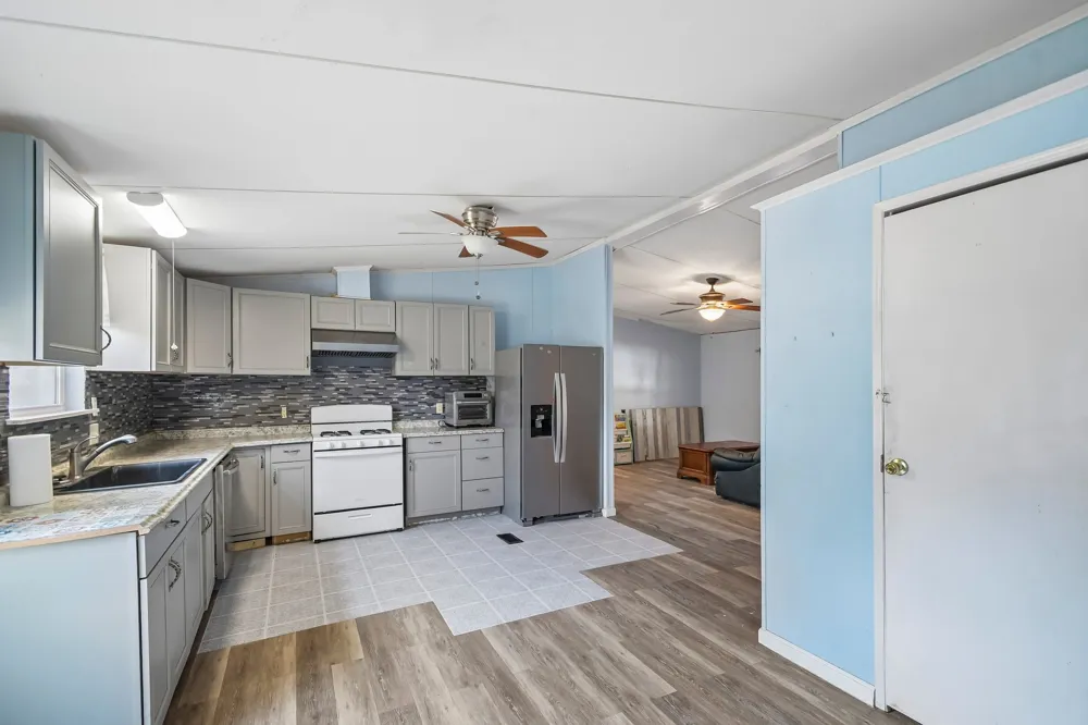 664 Hidden Oaks Drive Elgin, TX 78621
