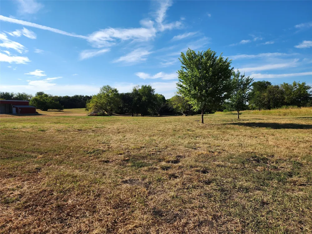 250 County Road 4140 Bonham, TX 75418