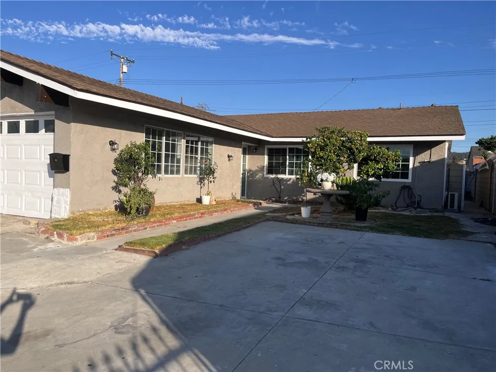 2332 Silverbay El Monte, CA 91732