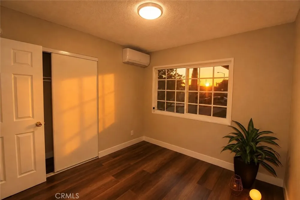 2332 Silverbay El Monte, CA 91732