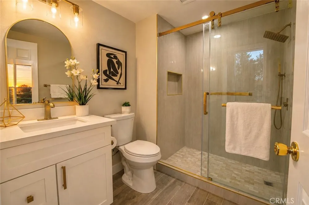 2332 Silverbay El Monte, CA 91732