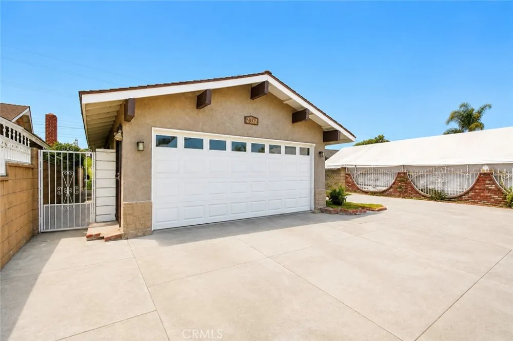 2332 Silverbay El Monte, CA 91732
