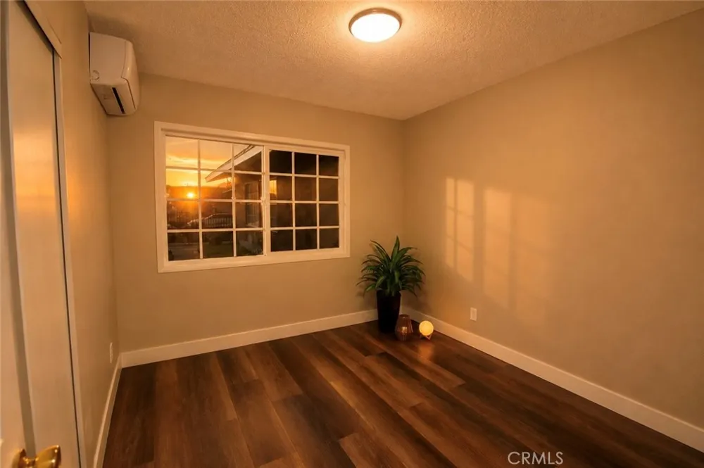 2332 Silverbay El Monte, CA 91732