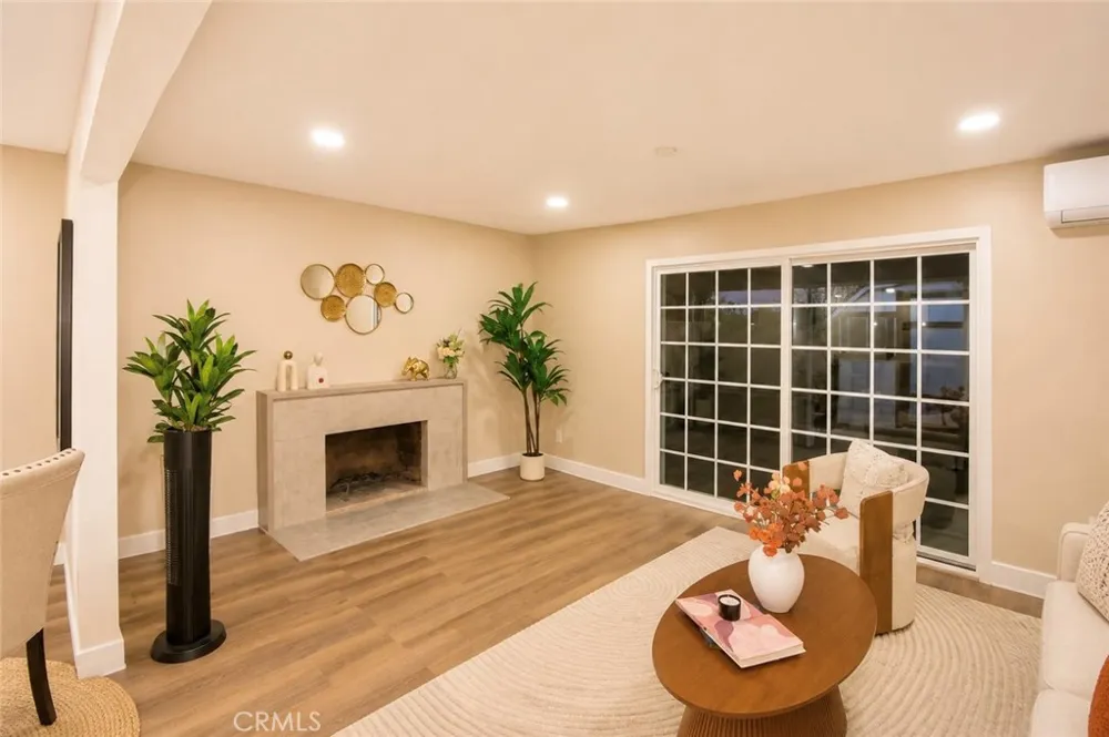 2332 Silverbay El Monte, CA 91732