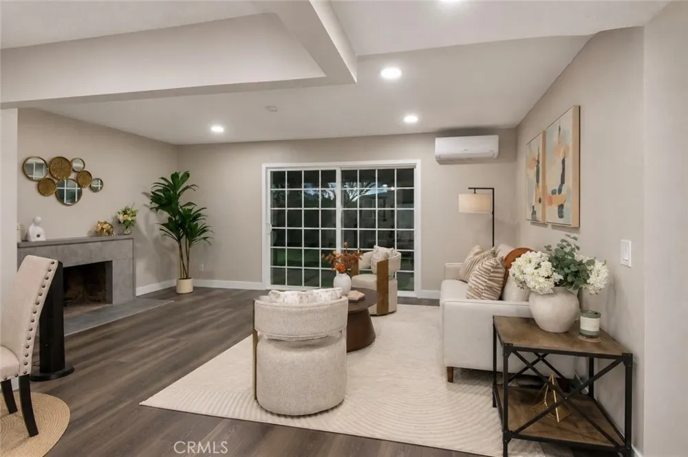2332 Silverbay El Monte, CA 91732