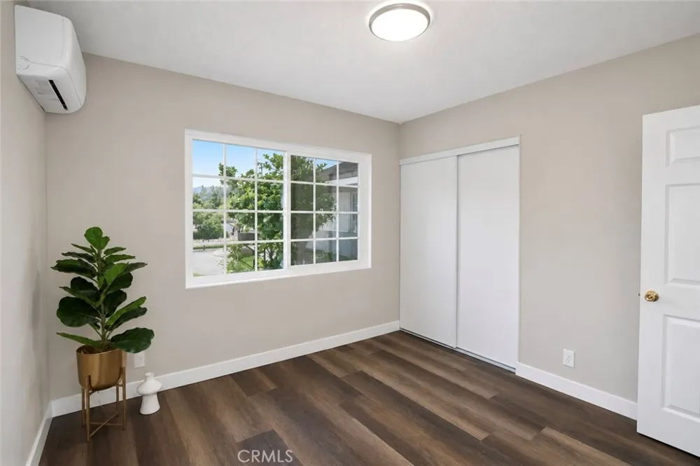 2332 Silverbay El Monte, CA 91732