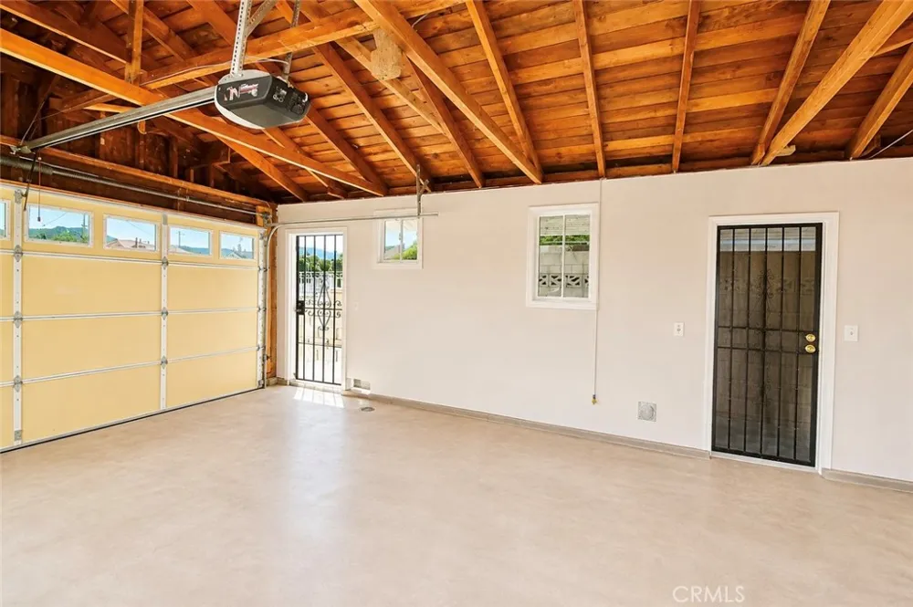 2332 Silverbay El Monte, CA 91732