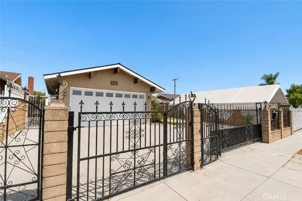 2332 Silverbay El Monte, CA 91732