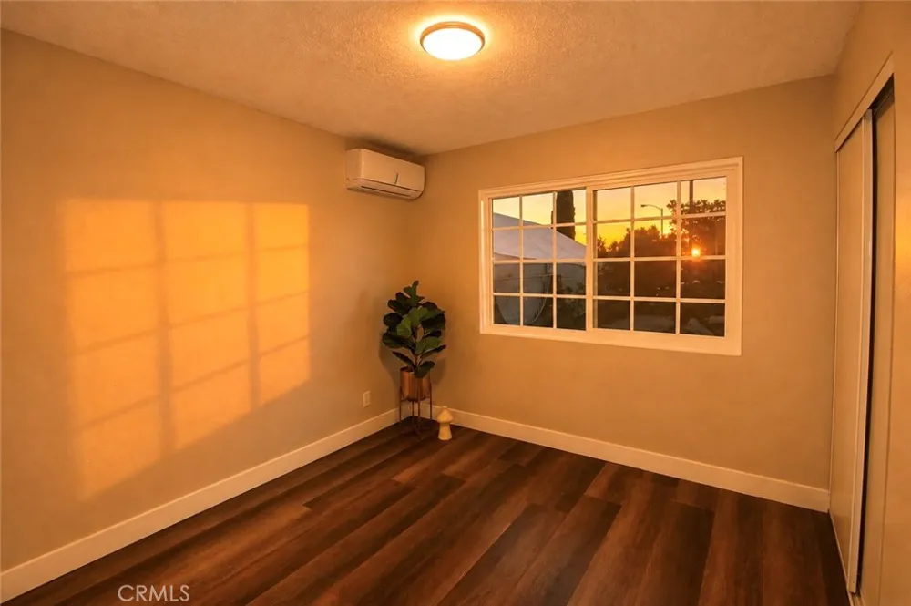 2332 Silverbay El Monte, CA 91732