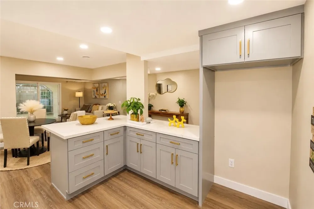 2332 Silverbay El Monte, CA 91732