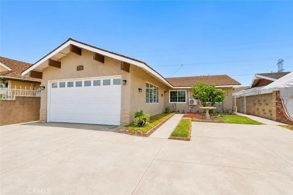 2332 Silverbay El Monte, CA 91732