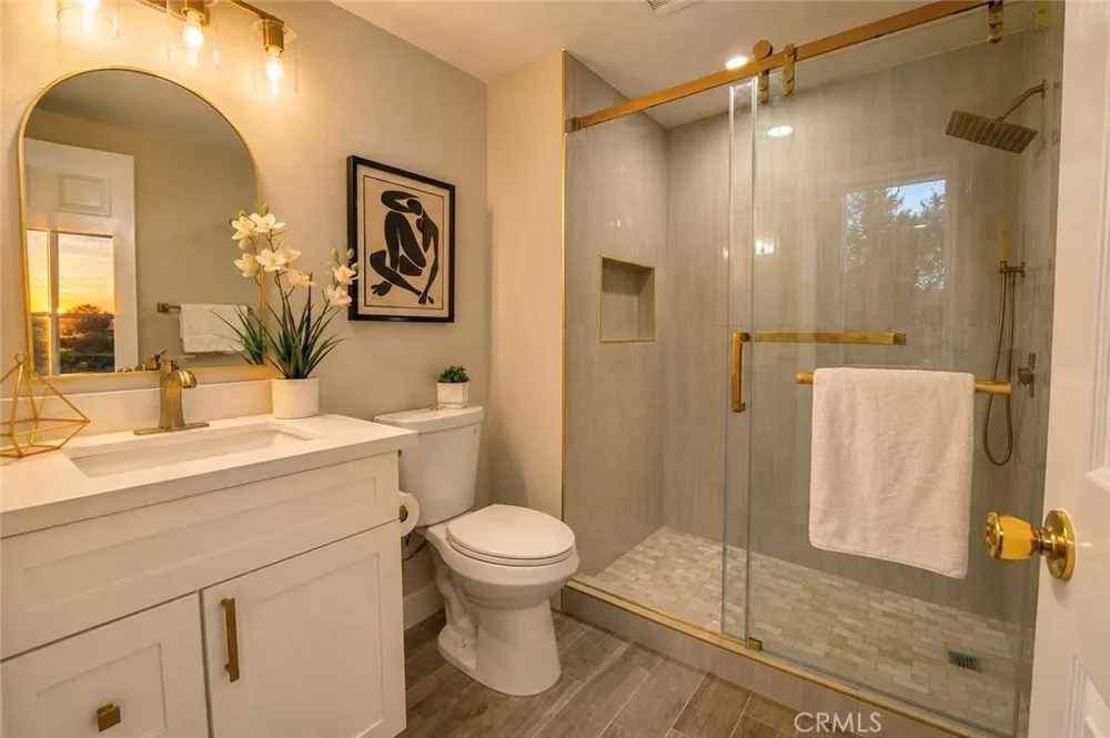 2332 Silverbay El Monte, CA 91732