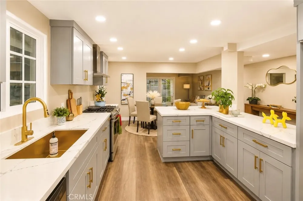 2332 Silverbay El Monte, CA 91732