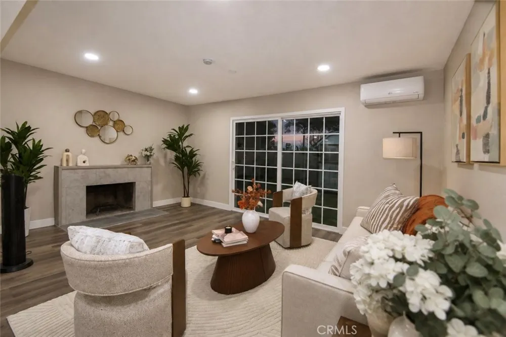 2332 Silverbay El Monte, CA 91732