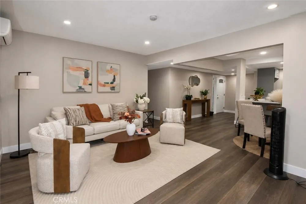 2332 Silverbay El Monte, CA 91732
