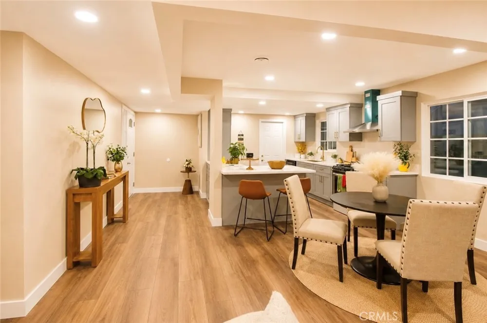 2332 Silverbay El Monte, CA 91732