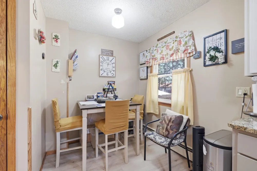 6933 Brunswick Avenue Brooklyn Park, MN 55429