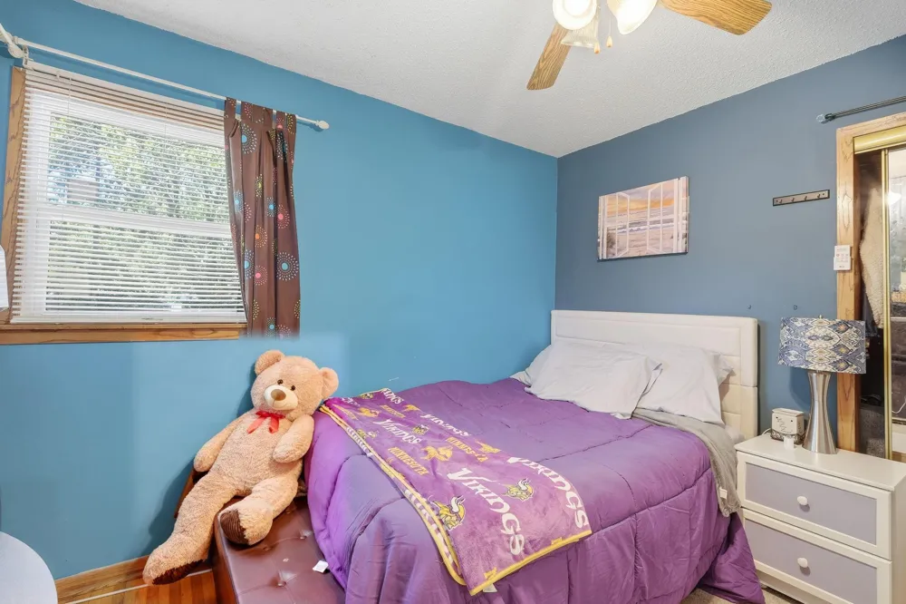 6933 Brunswick Avenue Brooklyn Park, MN 55429