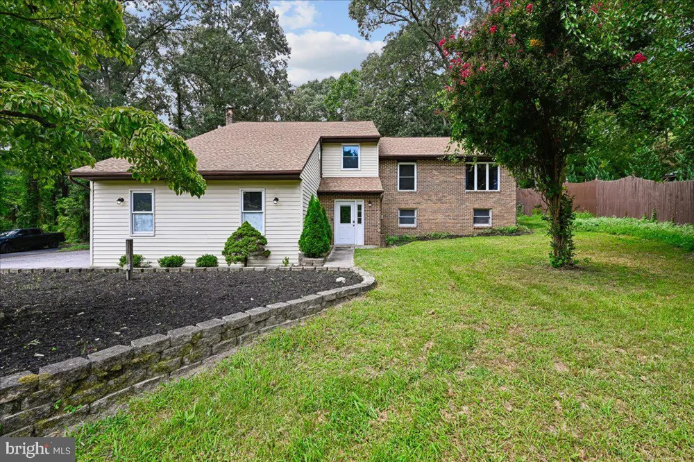 8202 WATERFORD ROAD Pasadena, MD 21122