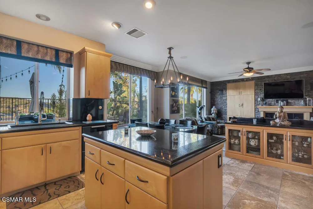 1979 Seabreeze Street Thousand Oaks, CA 91320