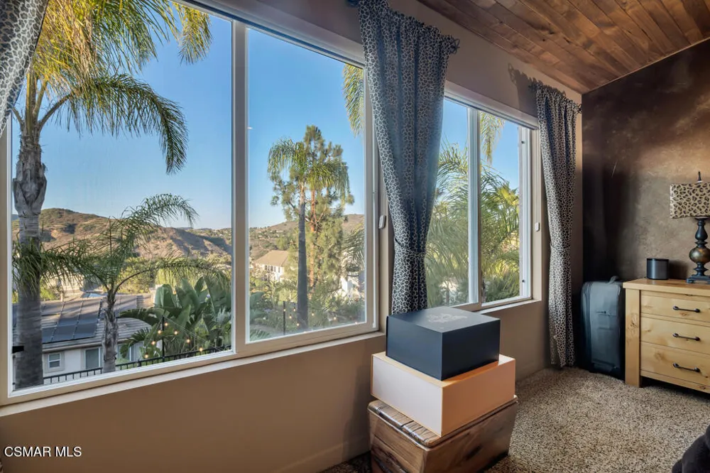 1979 Seabreeze Street Thousand Oaks, CA 91320