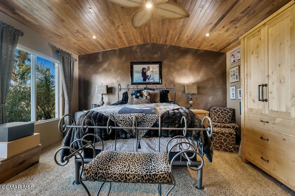 1979 Seabreeze Street Thousand Oaks, CA 91320