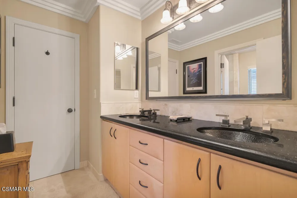 1979 Seabreeze Street Thousand Oaks, CA 91320