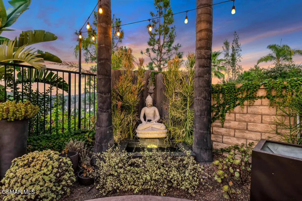 1979 Seabreeze Street Thousand Oaks, CA 91320