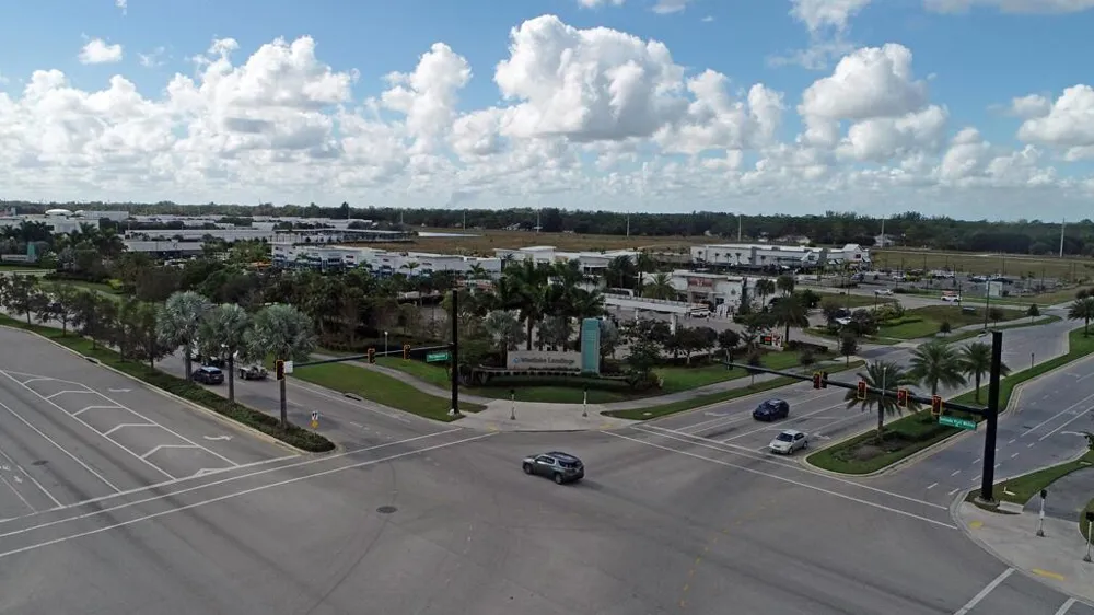 1880 LOUISE ST NW Loxahatchee, FL 33470