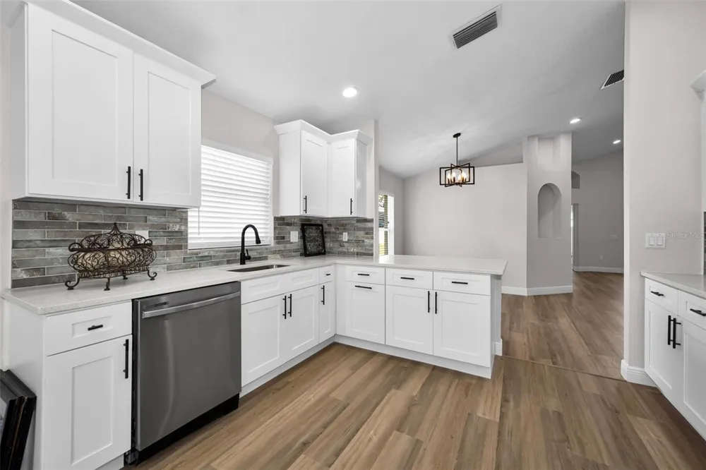 25427 SEVEN RIVERS CIRCLE Land O Lakes, FL 34639
