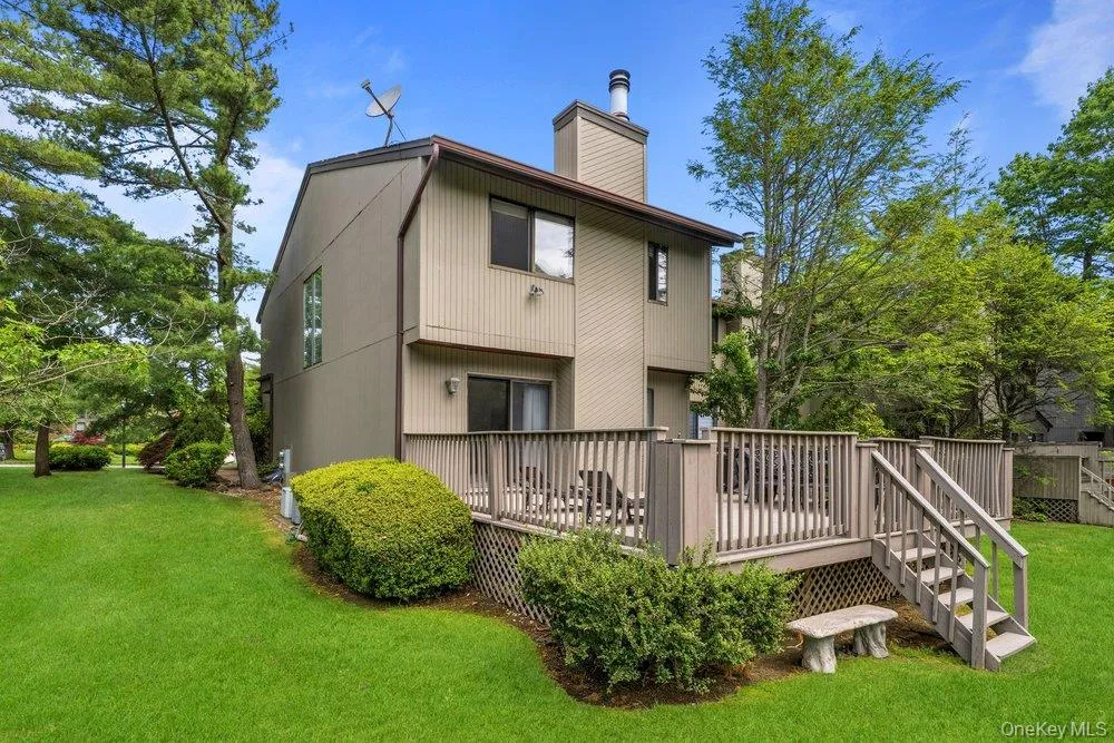 76 Estate Drive Jericho, NY 11753