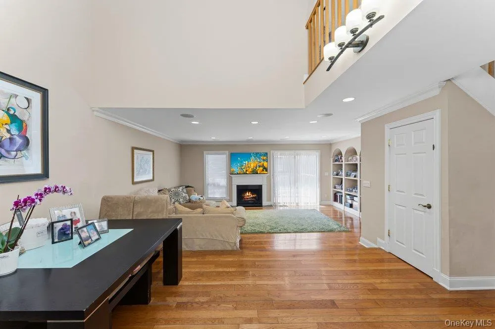 76 Estate Drive Jericho, NY 11753