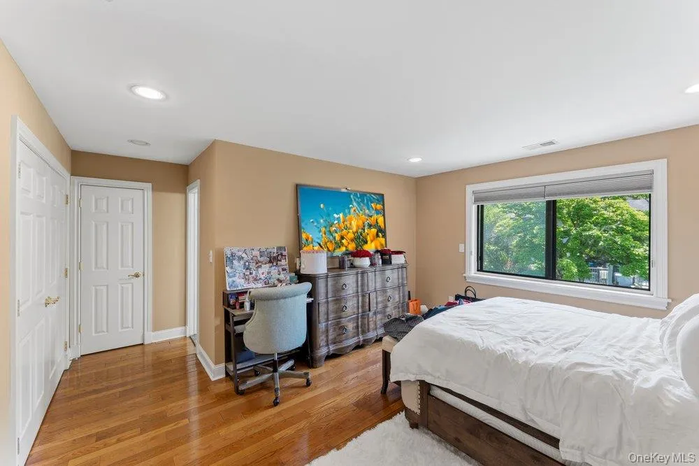 76 Estate Drive Jericho, NY 11753