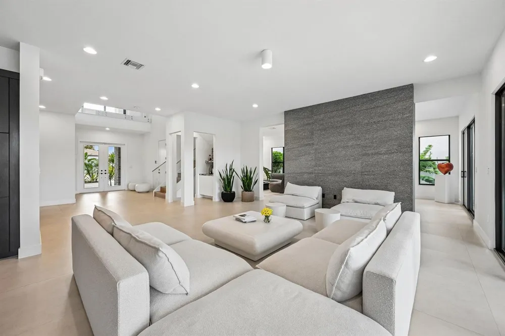 17070 Rainbow Falls Trail Boca Raton, FL 33496