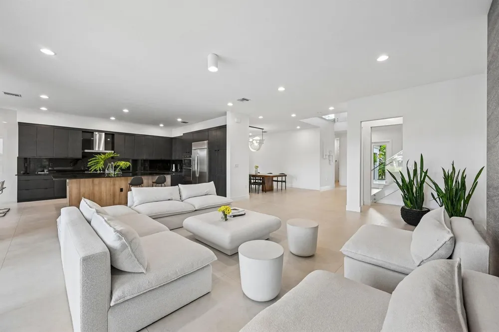 17070 Rainbow Falls Trail Boca Raton, FL 33496