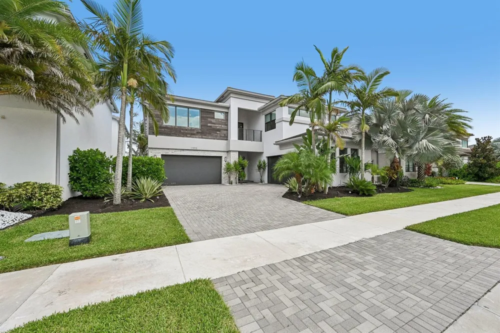 17070 Rainbow Falls Trail Boca Raton, FL 33496