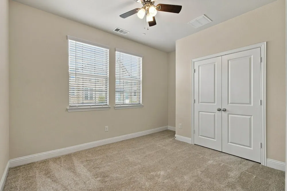 303 Ferndale Street Lewisville, TX 75056