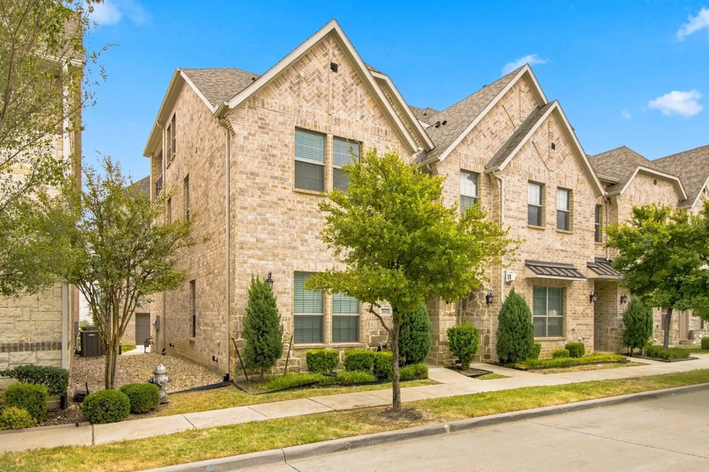 303 Ferndale Street Lewisville, TX 75056