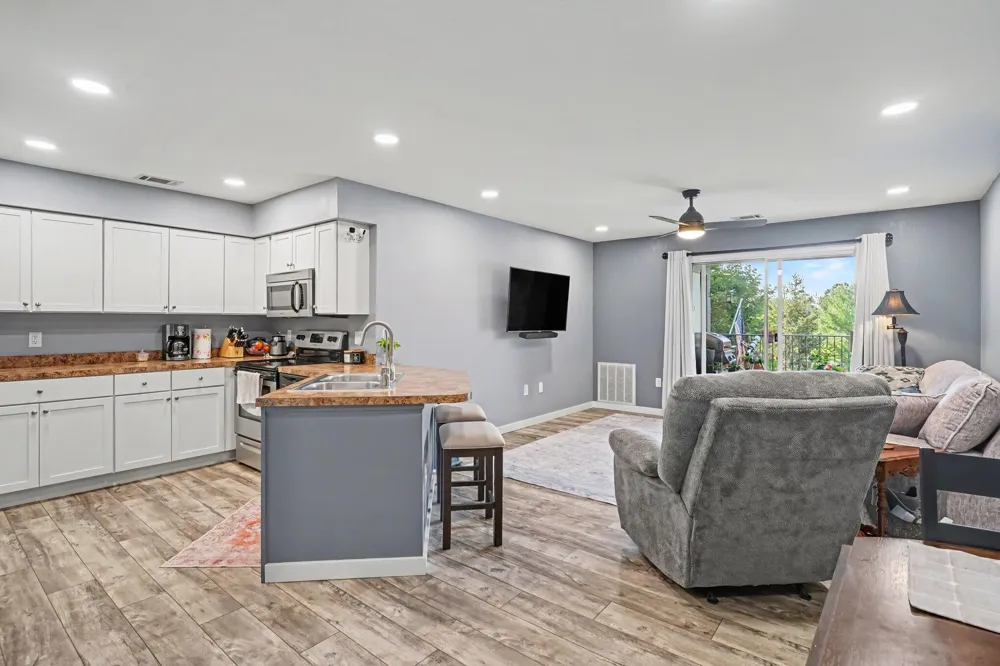 18400 Ridge Court #17 Spring Lake, MI 49456