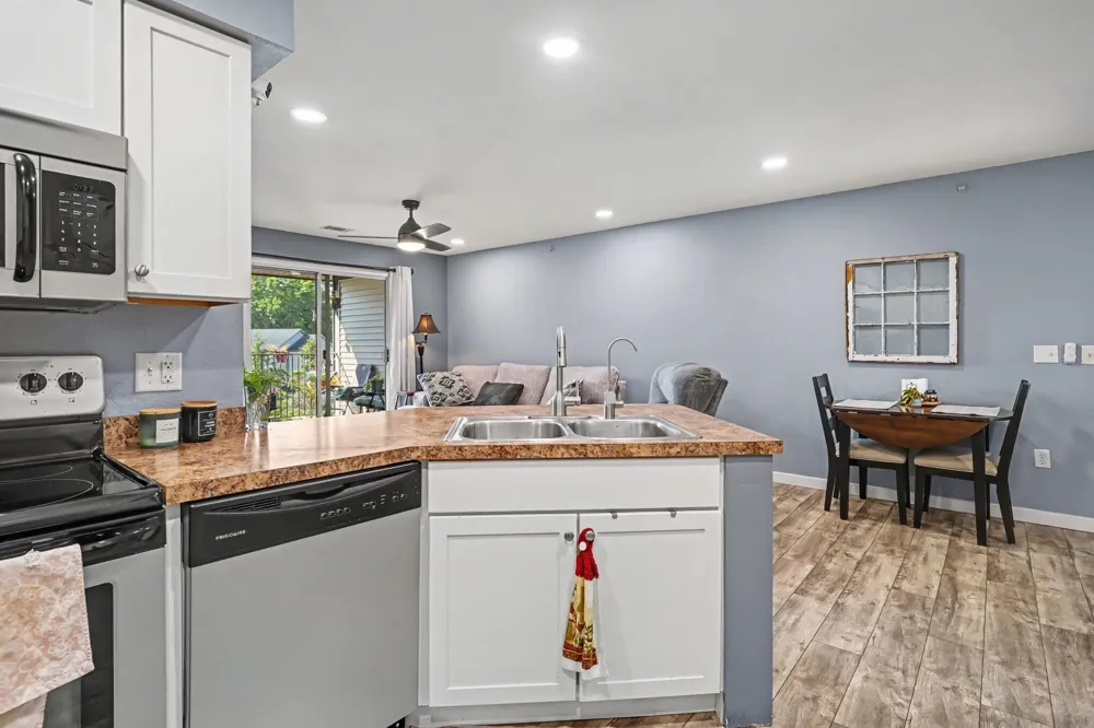 18400 Ridge Court #17 Spring Lake, MI 49456